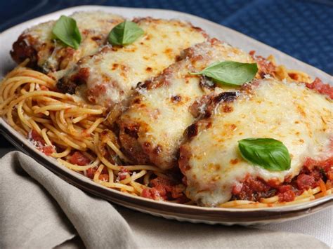 25-best-chicken-parmesan-recipes-food-network image