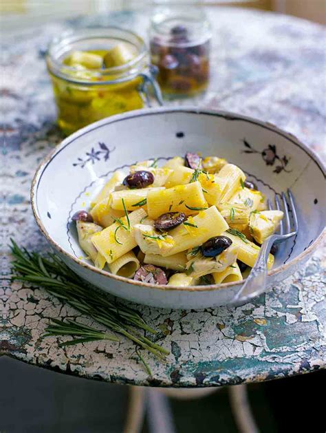 rigatoni-with-artichokes-garlic-and-olives-leites image