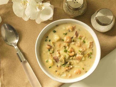 instant-pot-clam-chowder-with-shrimp-twosleevers image