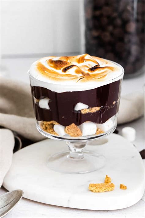 smores-trifle-easy-dessert image