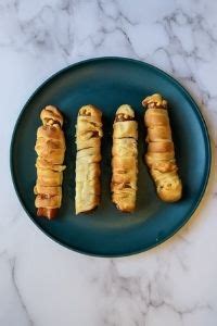 cheesy-air-fryer-mummy-dogs-barrel-full-of-apples image