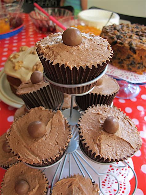 maltesers-cupcakes-maison-cupcake image