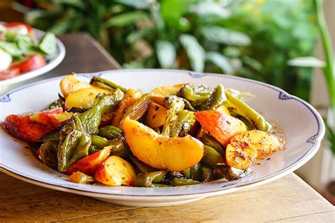 peach-and-green-pepper-salad-recipe-spice-trekkers image