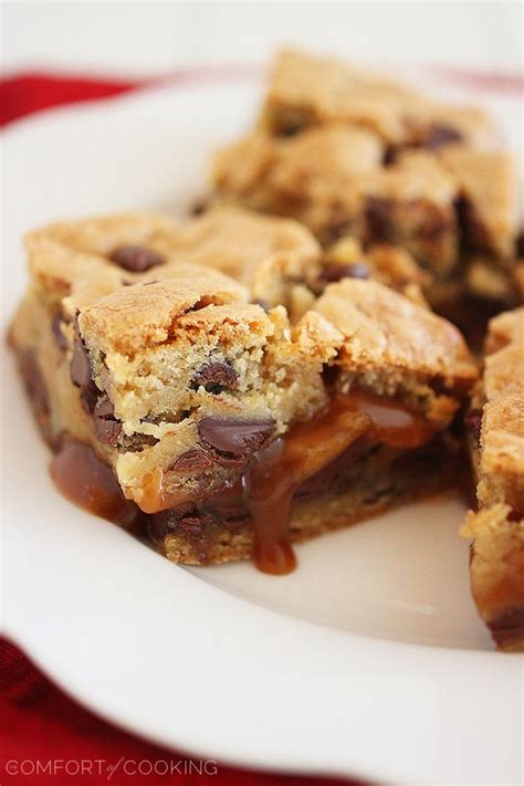 salted-caramel-chocolate-chunk-cookie-bars-the image