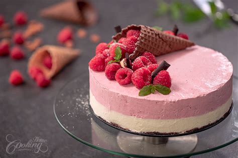 raspberry-almond-ice-cream-cake-easy-ice-cream image