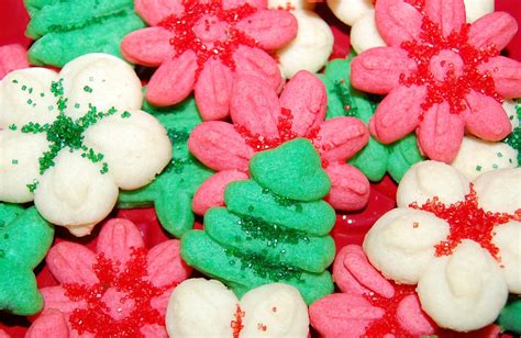 holiday-spritz-cookies-cooking-mamas image