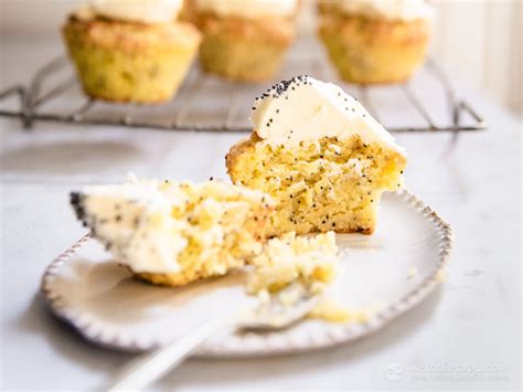 keto-lemon-poppy-seed-cupcakes-ketodiet-blog image