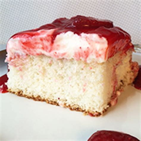 my-moms-strawberry-dream-cake-live-like-you-are image