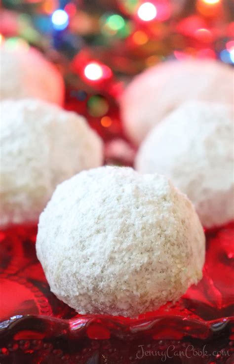 easy-christmas-pecan-balls-snowballs-jenny-can-cook image