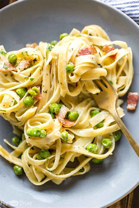 creamy-pasta-with-pancetta-and-peas-fox-and-briar image