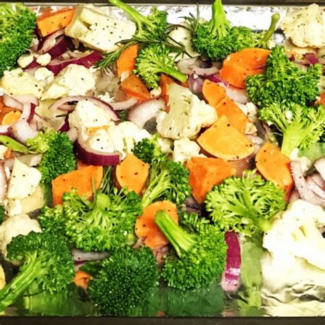 roasted-vegetable-tray-macros-registered-dietitian image