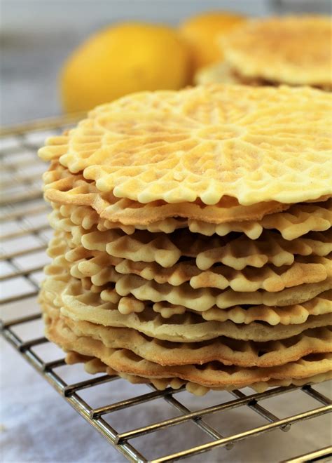 italian-pizzelle-cookies-mangia-bedda image