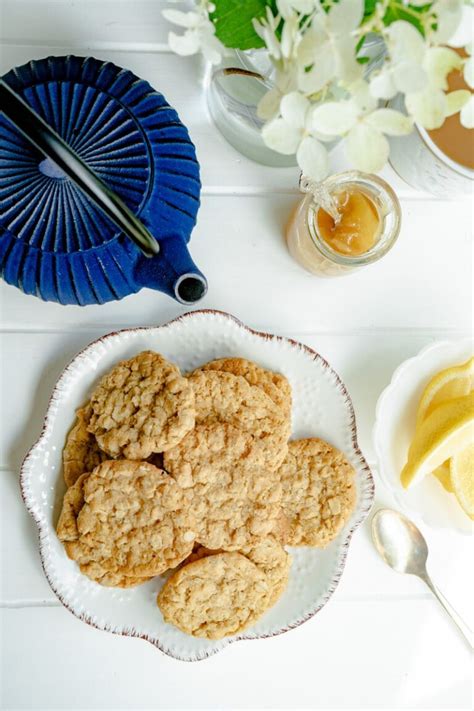 old-fashioned-oatmeal-cookies-the-delicious-spoon image