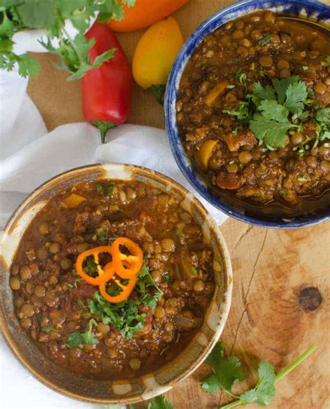 healthy-lentil-chili-a-vegan-and-vegetarian-friendly image