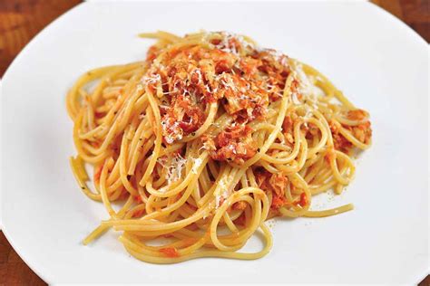 tuna-and-tomato-spaghetti-leites-culinaria image