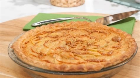 caramel-apple-pear-pie-food-network image