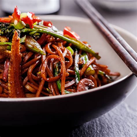 easy-vegetable-chow-mein-simply-delicious image