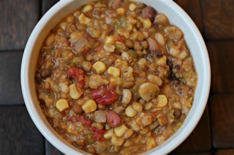 easy-crock-pot-recipes-13-bean-vegetarian-soup image