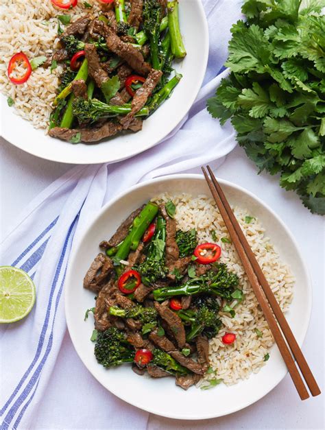 vietnamese-beef-and-broccoli-stir-fry-elizabeth-chlo image