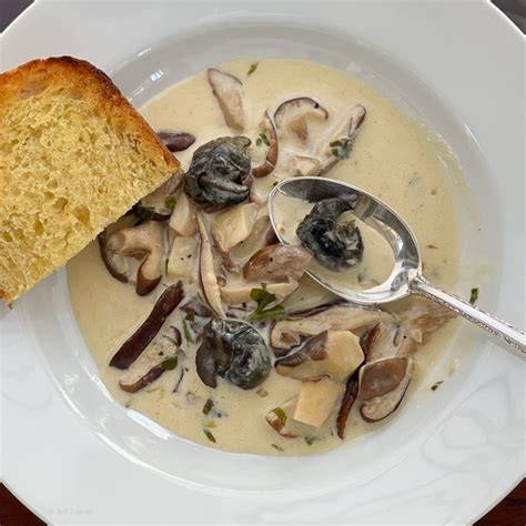 champagne-escargot-soup-recipe-zous-chef image