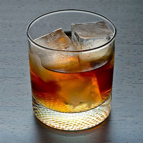 iced-caramel-coffee-cocktail-recipe-liquorcom image
