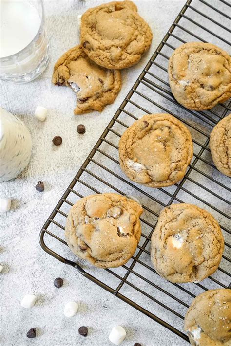 perfect-chocolate-chip-marshmallow-cookies-get-on-my image
