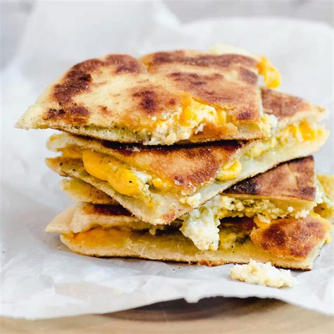 zaatar-grilled-cheese-pita-sandwich-may-i-have-that image