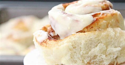 10-best-frozen-bread-dough-cinnamon-rolls image