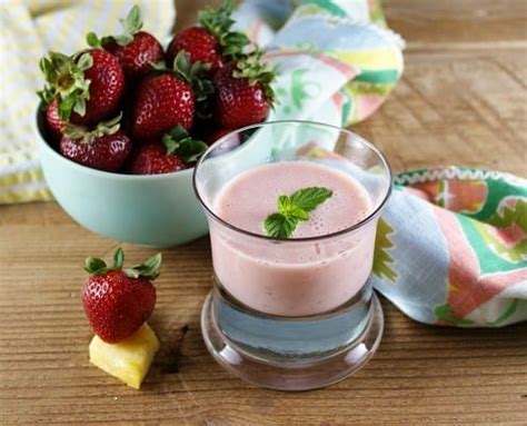 strawberry-pineapple-buttermilk-smoothie image
