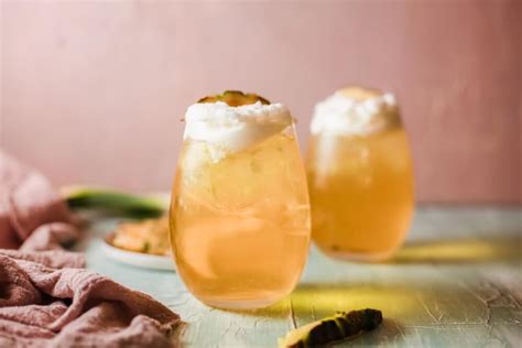 tropical-cocktails-the-best-hawaiian-mai-tai image
