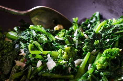 garlicky-spicy-broccoli-rabe-lee-lou-cook image