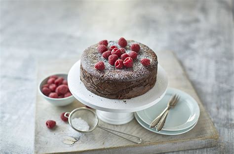 3-ingredient-chocolate-cake-tesco-real-food image