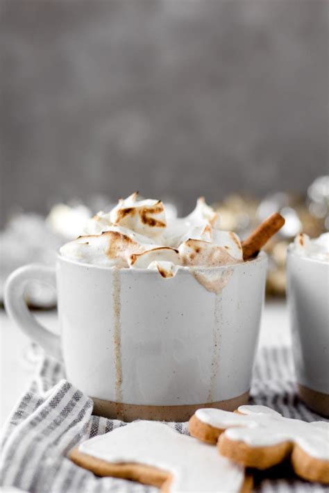 white-chocolate-chai-tea-latte-baran-bakery image