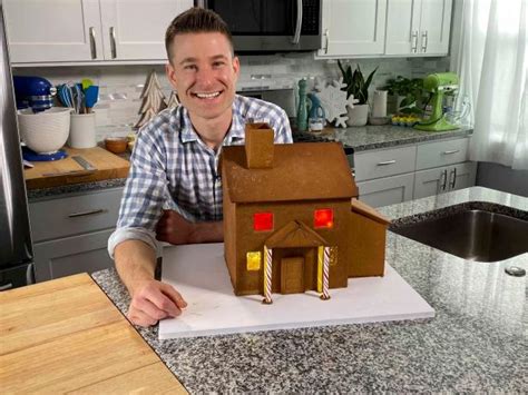 5-things-to-know-before-making-a-gingerbread-house image