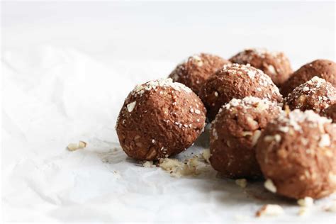 5-ingredient-chocolate-brazil-nut-balls-the-toasted image