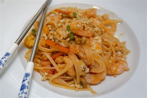 spicy-pad-thai-recipe-make-your-own-thai-noodles image
