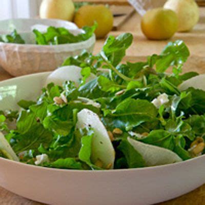 asian-pear-and-arugula-salad-with-goat-cheese image