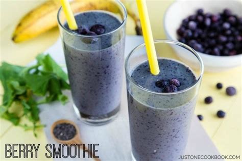 berry-smoothie-recipe-just-one-cookbook image
