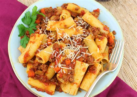 rigatoni-with-bolognese-sauce-palatable-pastime image
