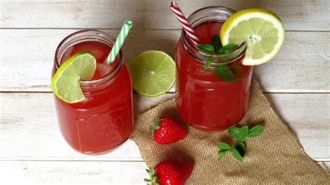 strawberry-rhubarb-lemonade-vegan-heaven image