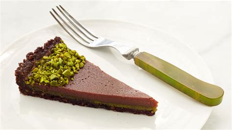 milk-chocolate-pistachio-tart-recipe-dessert image