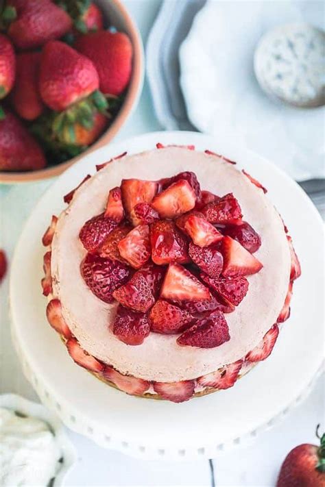 keto-strawberry-cheesecake-easy-low-carb-cheesecake image
