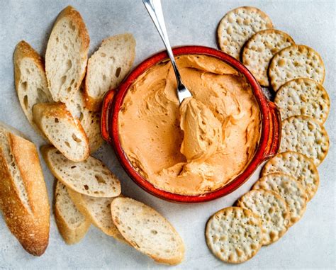 the-best-cheddar-cheese-spread-taste image