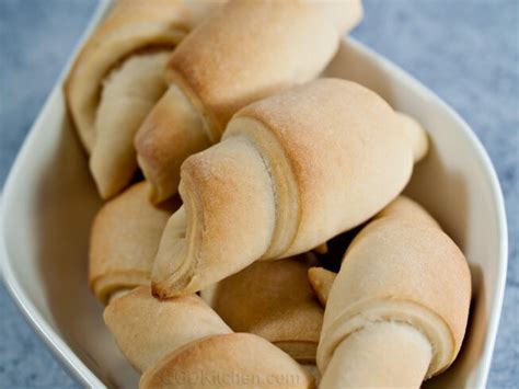 golden-potato-rolls-recipe-cdkitchencom image