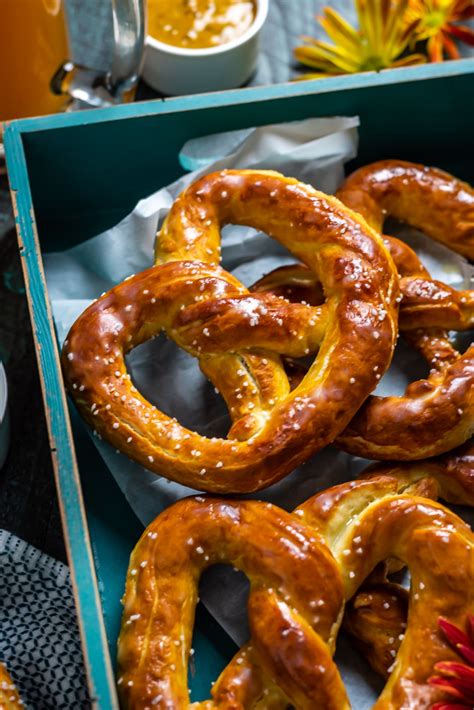 homemade-mall-style-soft-pretzels-host-the-toast image