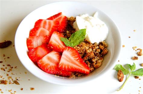 instant-homemade-granola-recipe-with-chia-seeds image