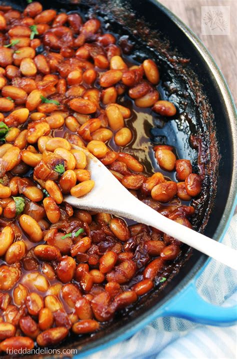 smoky-skillet-bbq-baked-beans-vegan-baked-beans image