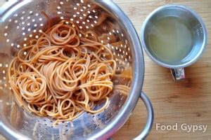 spaghetti-with-garlic-and-parsley-simple-italian-food image