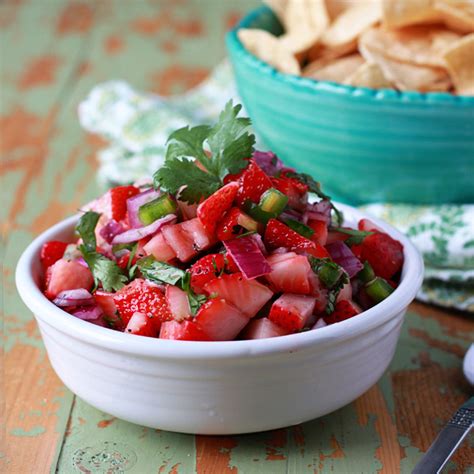 41-fantastic-fruit-salsa-recipes-kitchen-treaty image