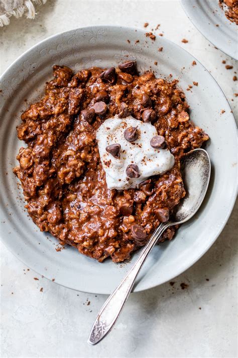 chocolate-oatmeal-easy-breakfast-with-topping-ideas image